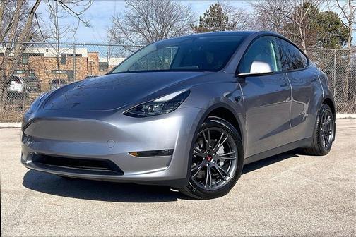 2024 Tesla Model Y Long Range