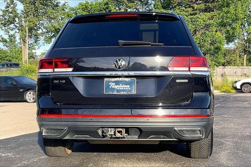 Deep Black Pearl Effect 2022 Volkswagen Atlas 3.6L V6 SE w/Technology