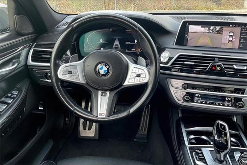2022 BMW 750 750i xDrive