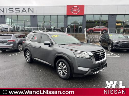2024 Nissan Pathfinder SL FWD