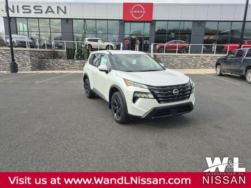 Everest White Pearl Tricoat 2026 Nissan Rogue SV