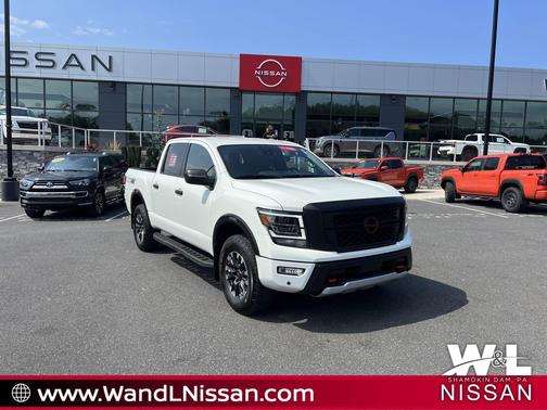 2024 Nissan Titan PRO-4X