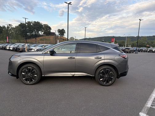 Gun Metallic 2026 Nissan Murano Platinum