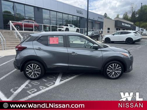Gun Metallic 2021 Nissan Kicks SV
