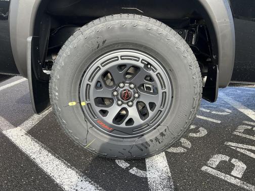 Super Black 2026 Nissan Frontier PRO-4X