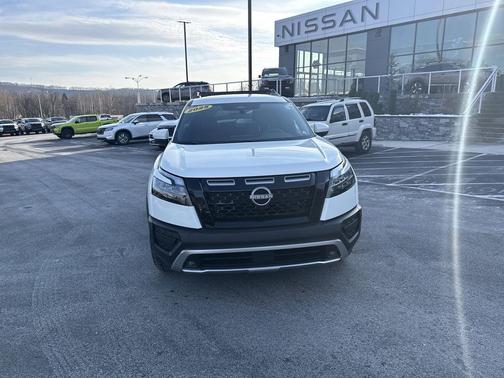 2025 Nissan Pathfinder Rock Creek 4WD