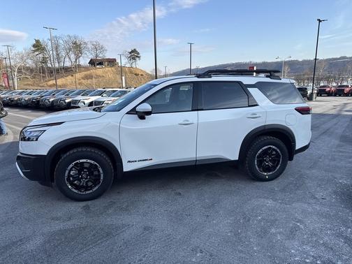 2025 Nissan Pathfinder Rock Creek 4WD