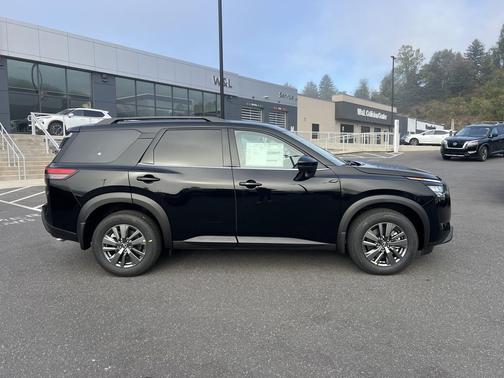 2025 Nissan Pathfinder SV 4WD