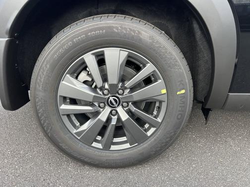 2025 Nissan Pathfinder SV 4WD