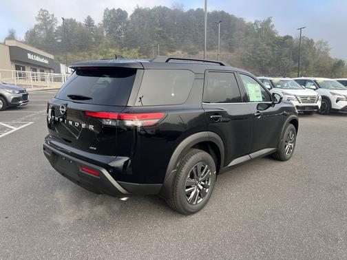 2025 Nissan Pathfinder SV 4WD