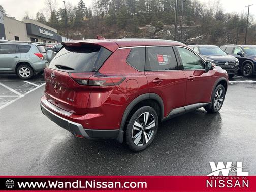 2025 Nissan Rogue SL