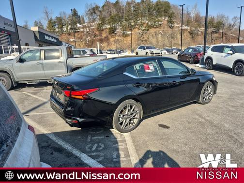 2024 Nissan Altima SR VC-Turbo FWD