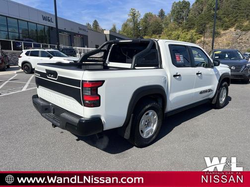 2024 Nissan Frontier SV