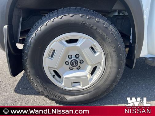 2024 Nissan Frontier SV