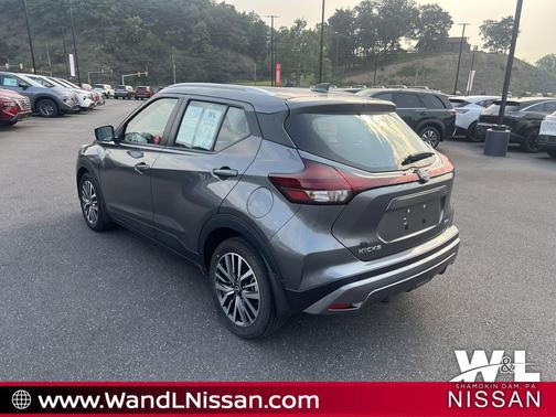 2023 Nissan Kicks SV
