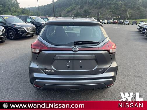 2023 Nissan Kicks SV