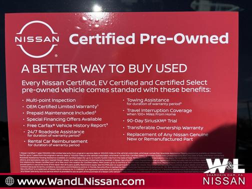 Super Black 2025 Nissan Kicks SV