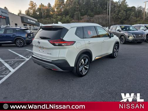 2021 Nissan Rogue SL
