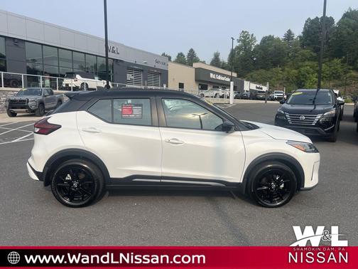 2024 Nissan Kicks SR