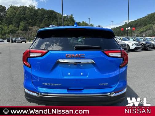 2024 GMC Terrain SLT