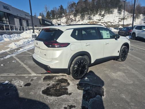 Everest White Pearl Tricoat 2026 Nissan Rogue Dark Armor