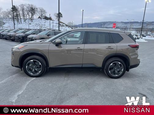 2025 Nissan Rogue SV