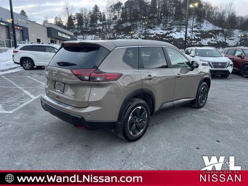 2025 Nissan Rogue SV