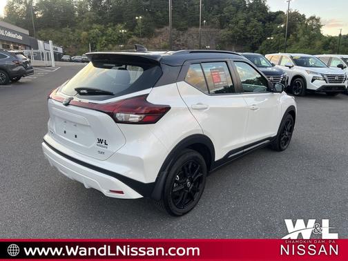 2024 Nissan Kicks SR