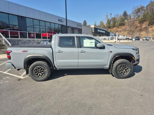 Boulder Gray Pearl 2026 Nissan Frontier PRO-4X