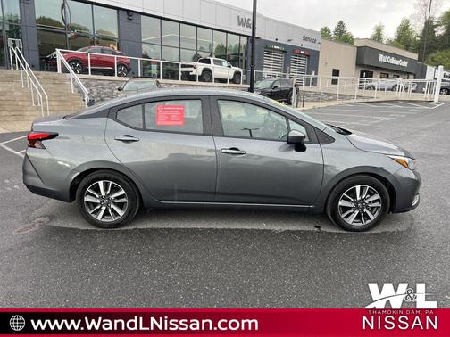 Gun Metallic 2025 Nissan Versa 1.6 SV