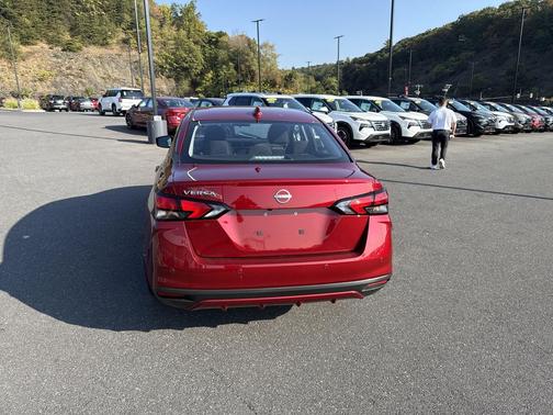 2025 Nissan Versa 1.6 SV