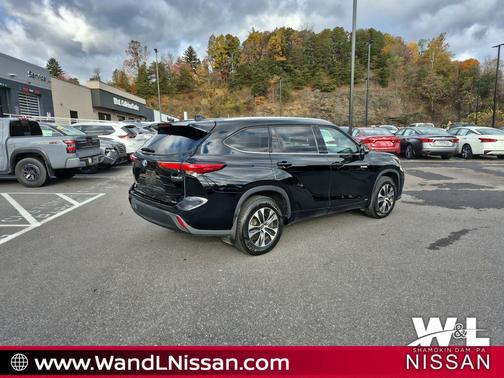 2021 Toyota Highlander Hybrid XLE