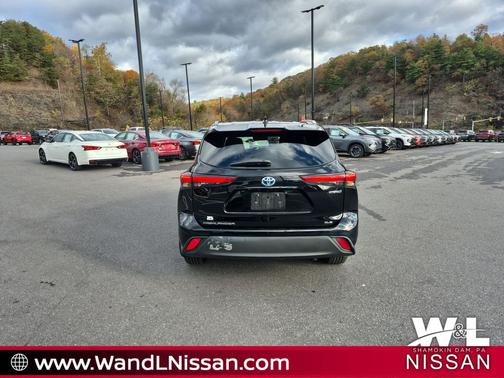 2021 Toyota Highlander Hybrid XLE