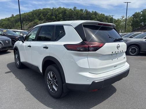 2025 Nissan Rogue S
