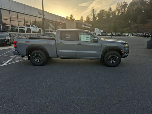 Boulder Gray Pearl 2026 Nissan Frontier PRO-4X