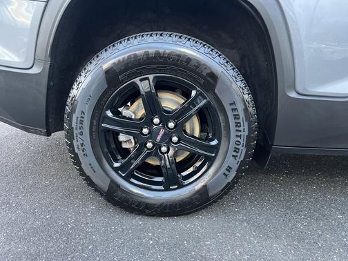 2022 GMC Acadia AWD AT4