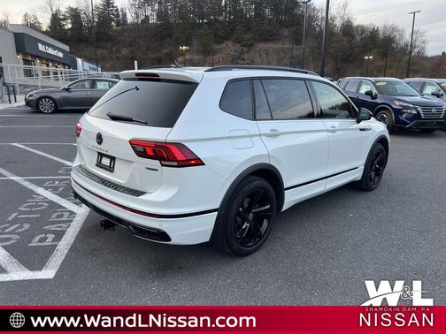 2023 Volkswagen Tiguan 2.0T SE R-Line Black 4MOTION