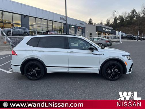 2023 Volkswagen Tiguan 2.0T SE R-Line Black 4MOTION