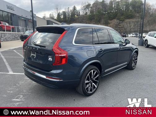 Denim Blue Metallic 2023 Volvo XC90 B5 Plus