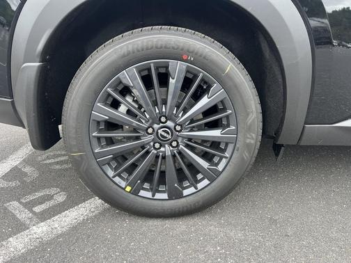 Super Black 2026 Nissan Pathfinder SL