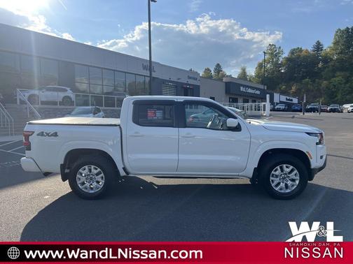 2022 Nissan Frontier SV