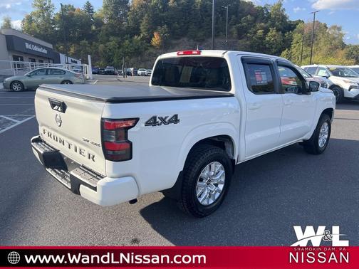 2022 Nissan Frontier SV