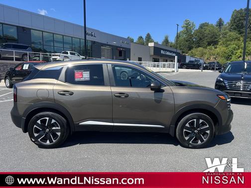 2025 Nissan Kicks SV