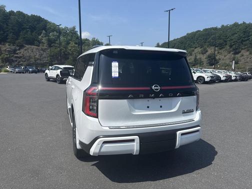2025 Nissan Armada Platinum Reserve 4WD