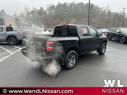 2025 Nissan Frontier SV