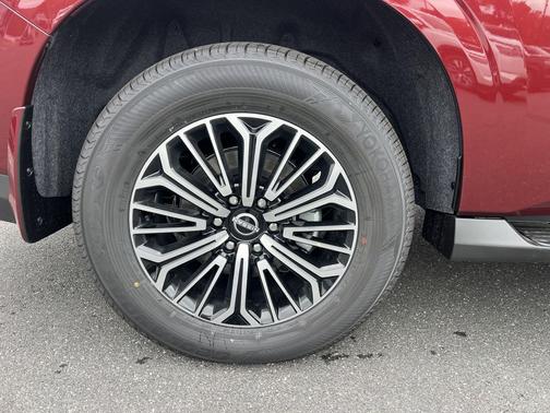 2025 Nissan Armada SL 4WD