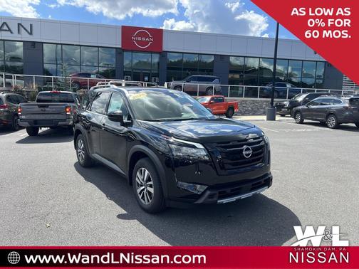 2025 Nissan Pathfinder SL 4WD