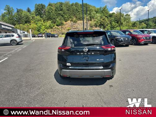 2024 Nissan Rogue SL