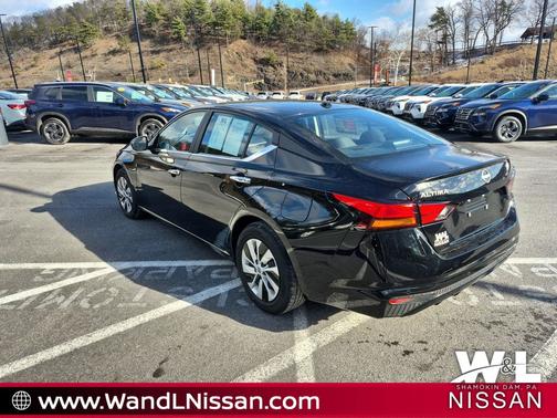 2025 Nissan Altima S FWD