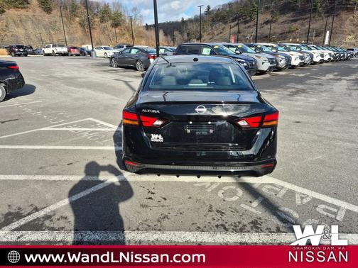 2025 Nissan Altima S FWD